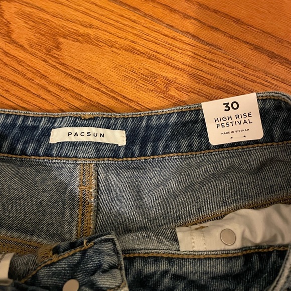 Pacsun Demin Shorts - Picture 2 of 3
